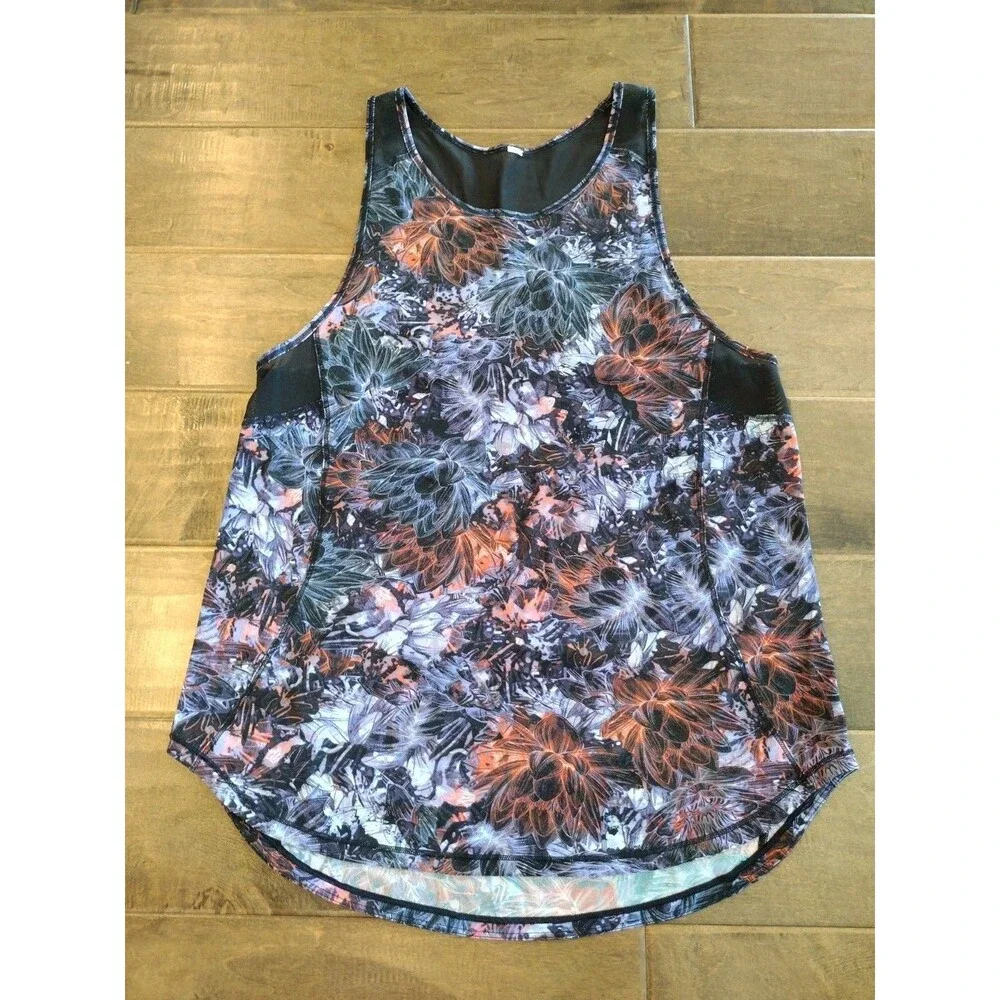 LULULEMON Women's Sculpt black lavender print sleeveless tank top - size 6